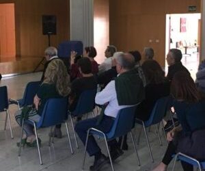 La Vocalía de Farmacia aborda en San Bartolomé de Tirajana el cambio legal de la señalética de las farmacias