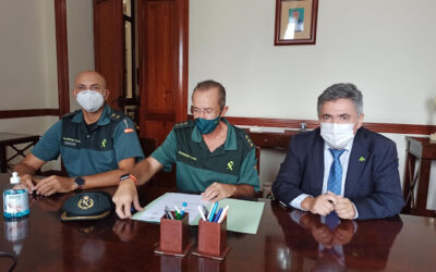 La Guardia Civil y el Colegio Oficial de Farmacéuticos de Las Palmas colaborarán en prevenir, paliar y combatir las principales amenazas a la seguridad de las personas mayores