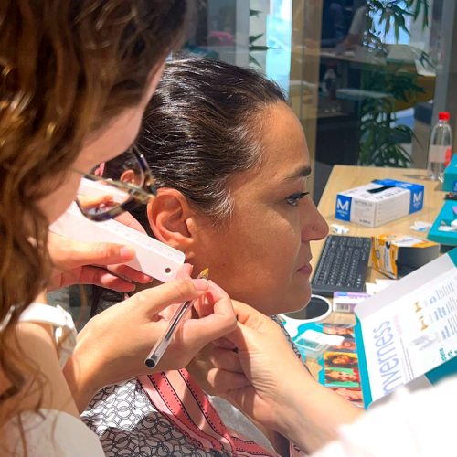 Formación para la perforación del lóbulo de la oreja