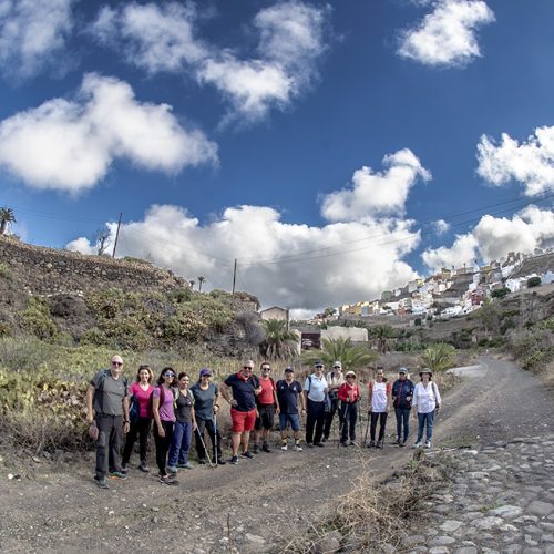 Farmacéuticos recorren el cauce del barranco Guiniguada y conocen sus secretos