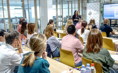 Un centenar de colegiados reciben formación sobre las dudas más frecuentes en las oficinas de farmacia
