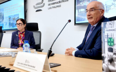 «Las boticas fueron durante años las redes sociales del pasado siglo en Canarias”, explica J.J. Laforet en la presentación de los actos del centenario